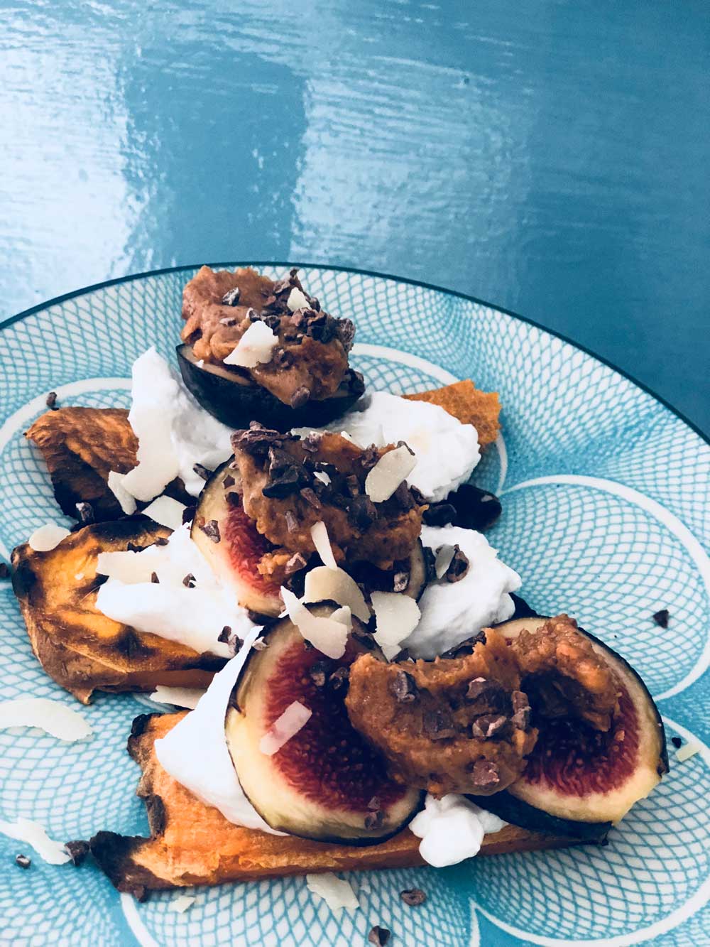 Sweet potato toast with yoghurt, fruit and nuts